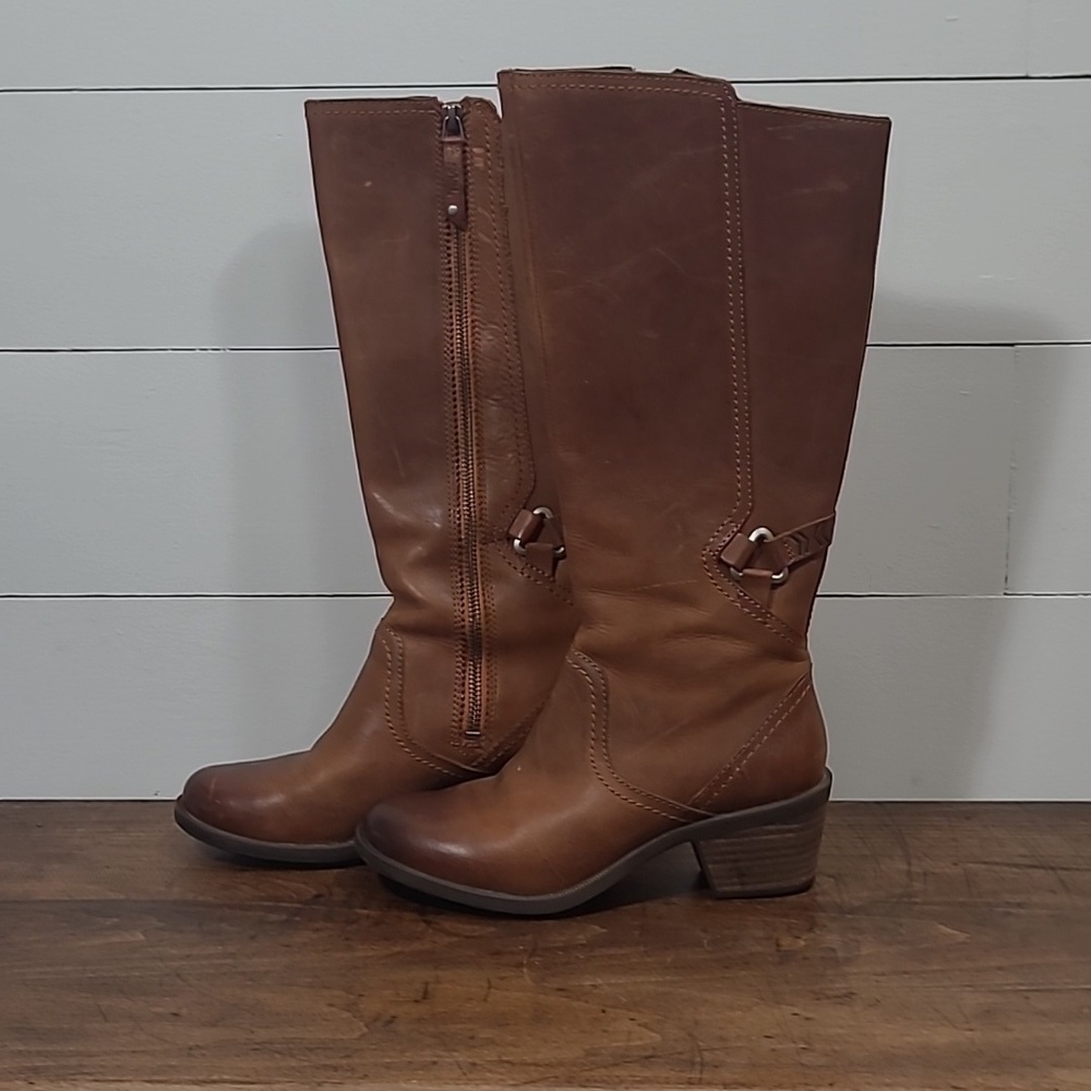 EUC Teva Boots Women's sz 5 Foxy Tall Cognac Leather Side Zip Waterproof Boots - Picture 2 of 14